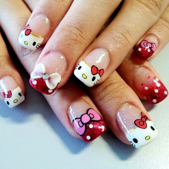 Unhas Decoradas com Hello Kitty