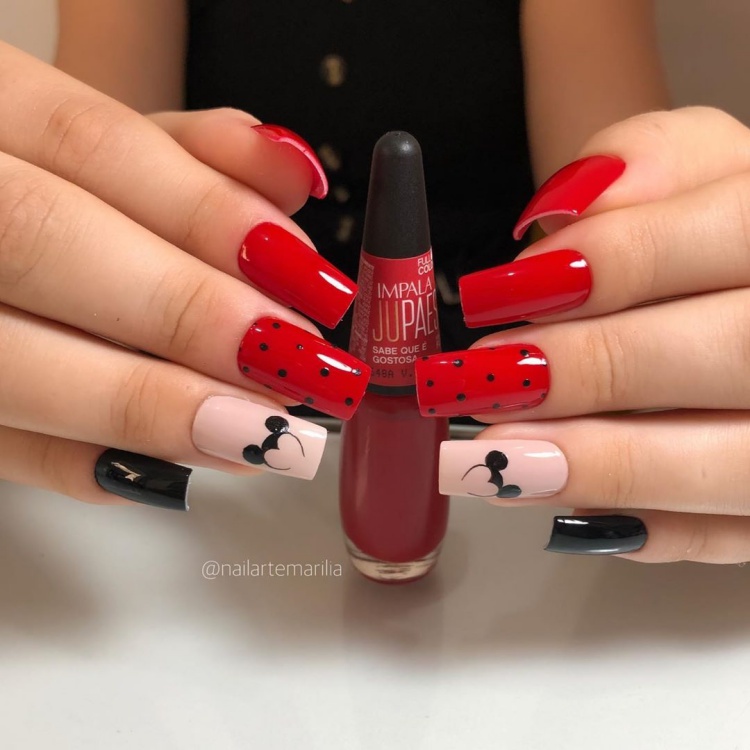 Unhas decoradas com minnie mouse