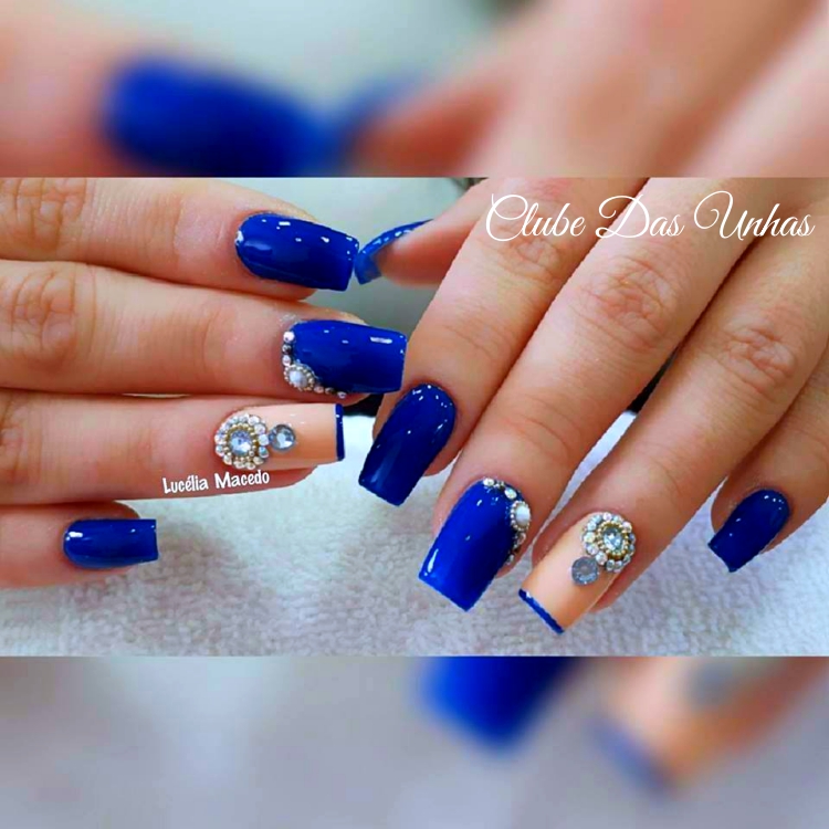 Modelos de Unhas Azuis Decoradas