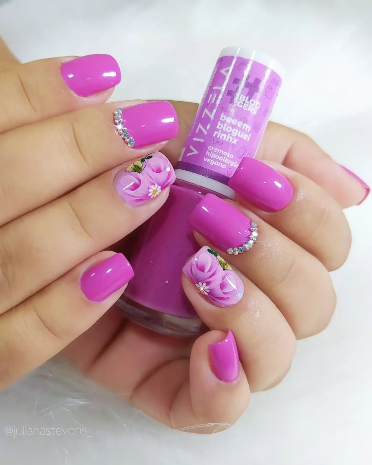 Unhas decoradas pela top manicure Juliana Stevens