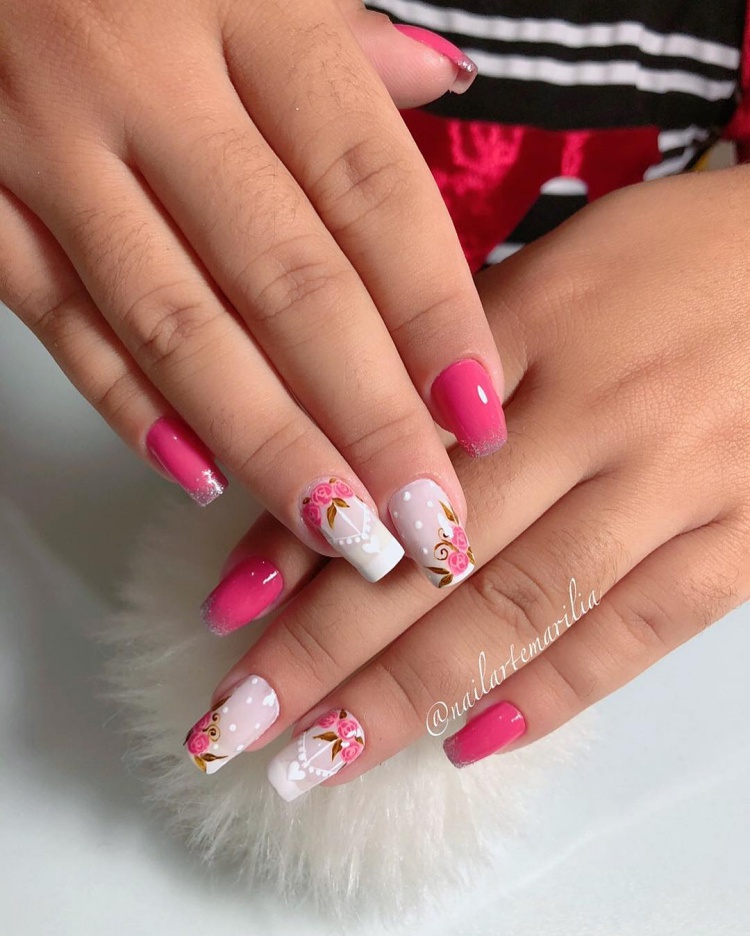 Unhas com Rosas