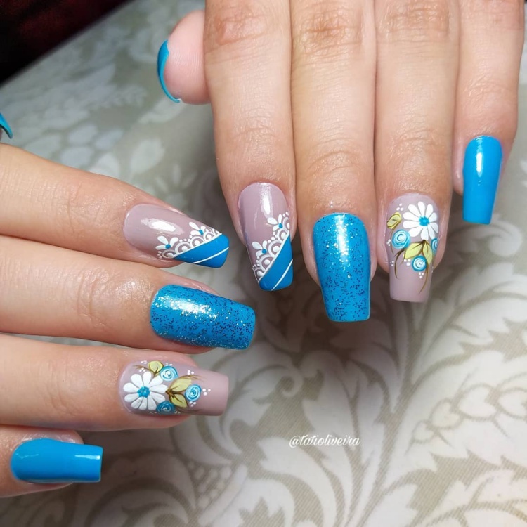 29 Unhas decoradas com rendinha, continuam chiques depois de todos estes anos