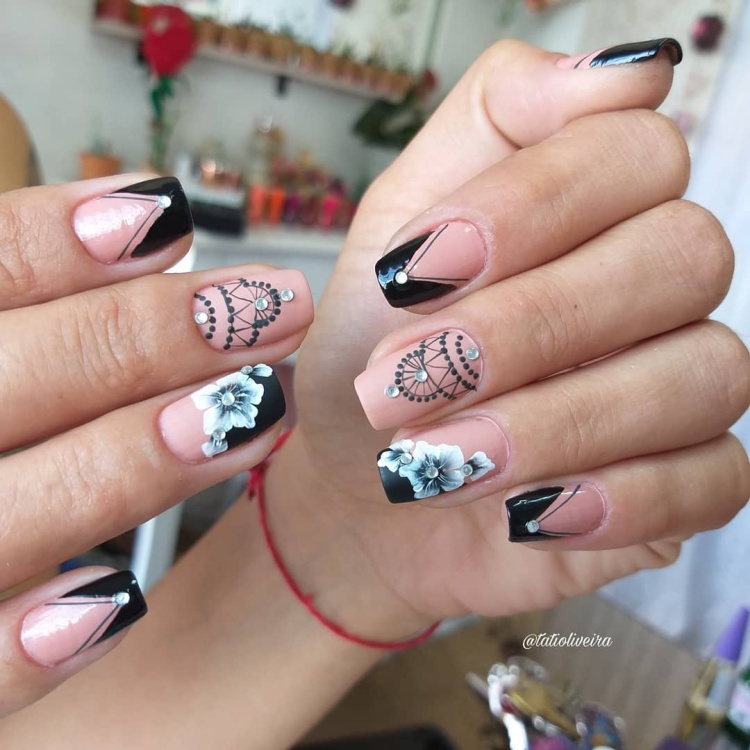 29 Unhas decoradas com rendinha, continuam chiques depois de todos estes anos