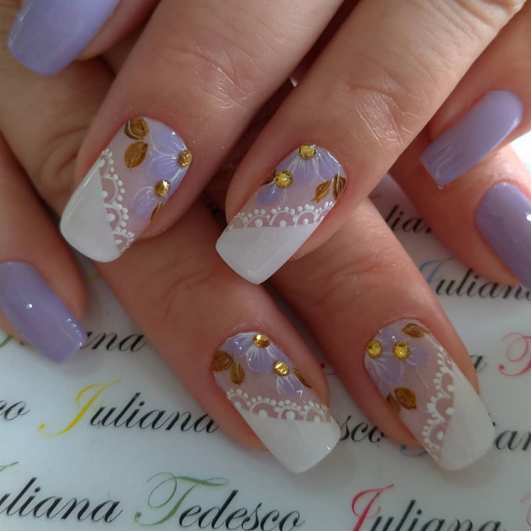 29 Unhas decoradas com rendinha, continuam chiques depois de todos estes anos