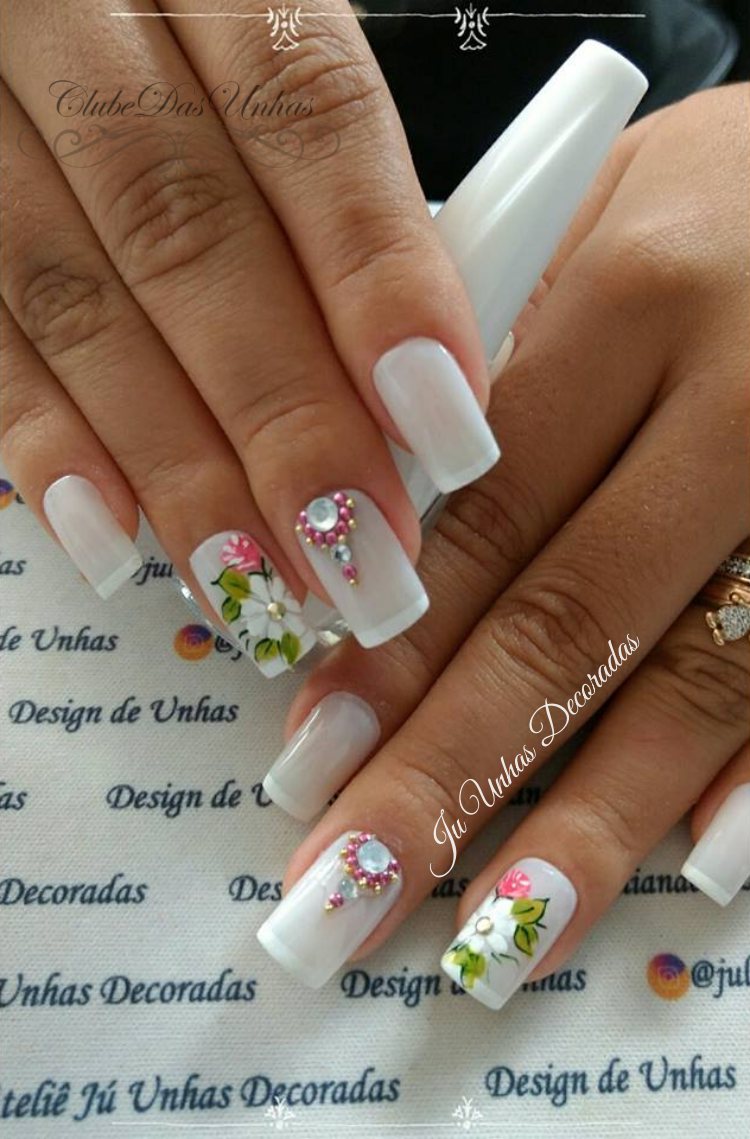 Unha decorada com margarida Unha decorada com margaridas - passo a passo