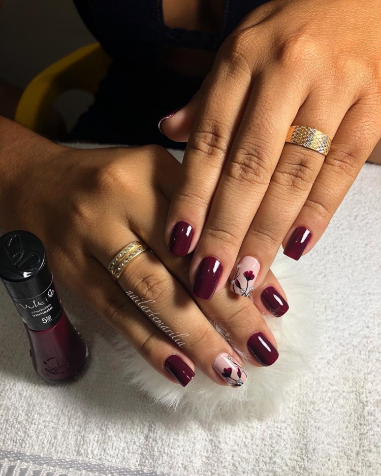 29 Unhas com Esmalte Vermelho Perfeito