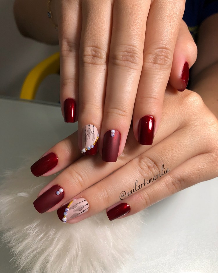 29 Unhas com Esmalte Vermelho Perfeito