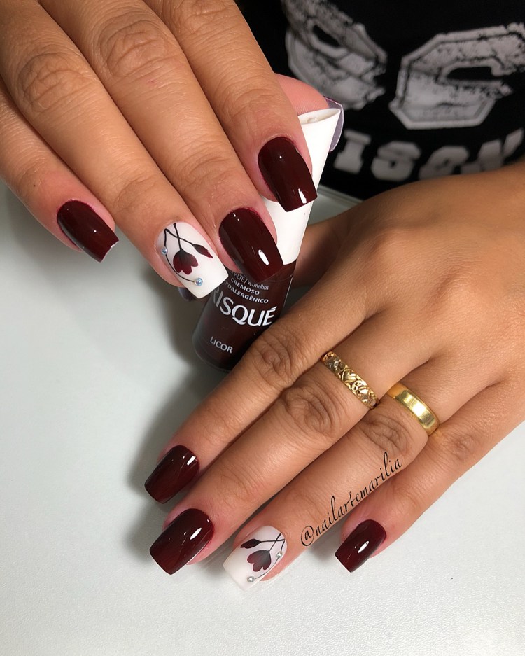 29 Unhas com Esmalte Vermelho Perfeito