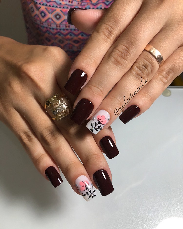 29 Unhas com Esmalte Vermelho Perfeito