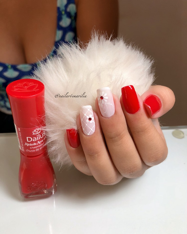 29 Unhas com Esmalte Vermelho Perfeito