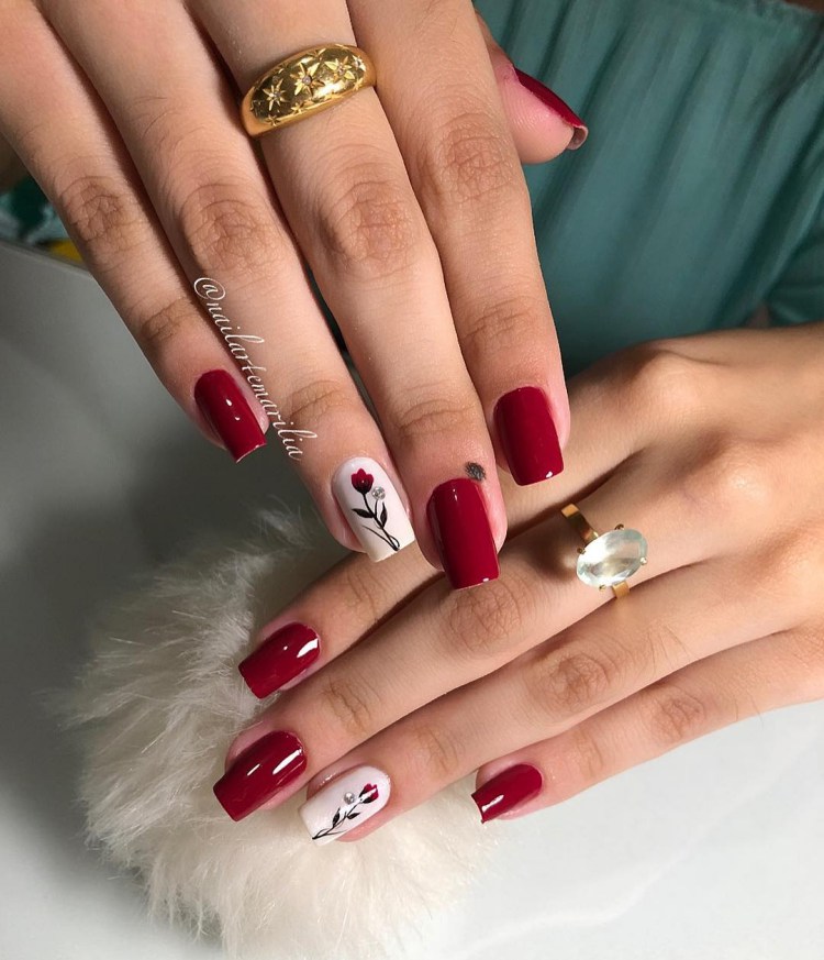 29 Unhas com Esmalte Vermelho Perfeito