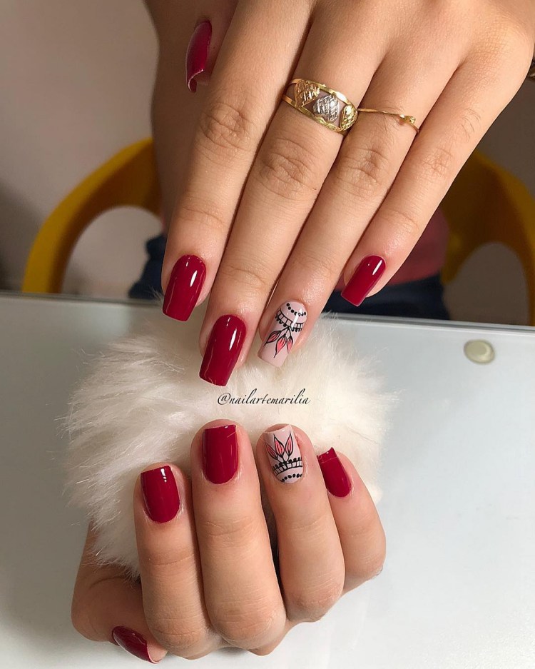 29 Unhas com Esmalte Vermelho Perfeito