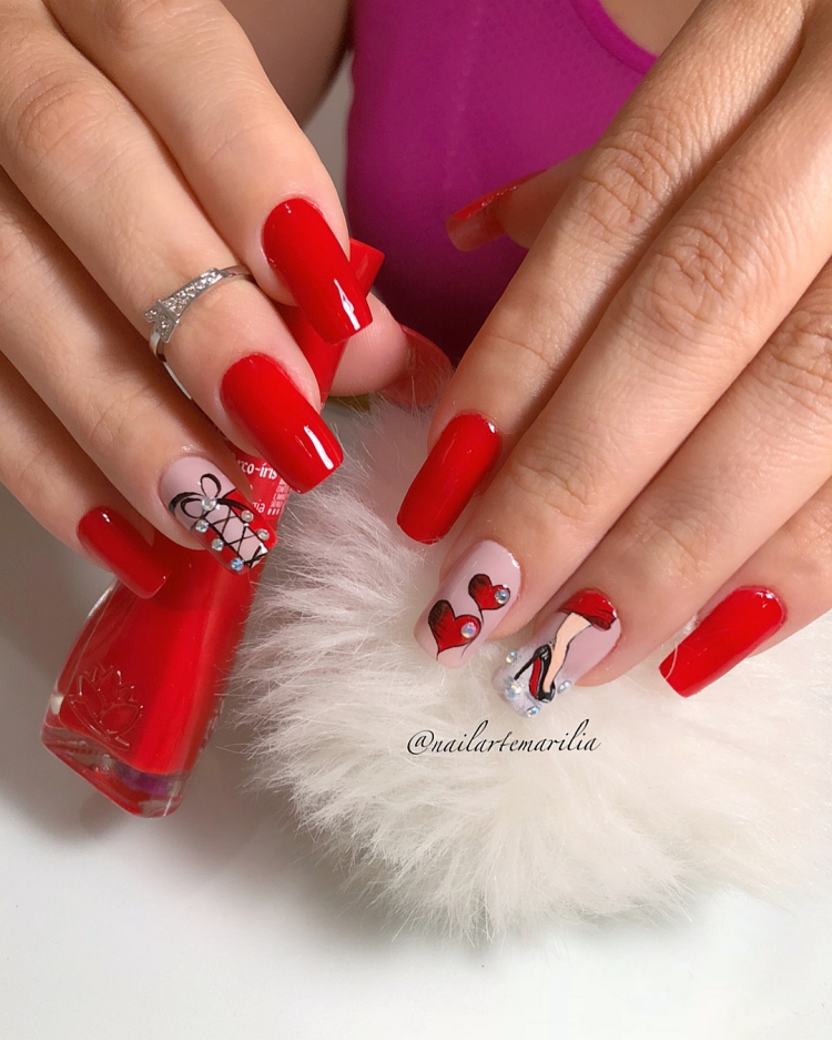 29 Unhas com Esmalte Vermelho Perfeito