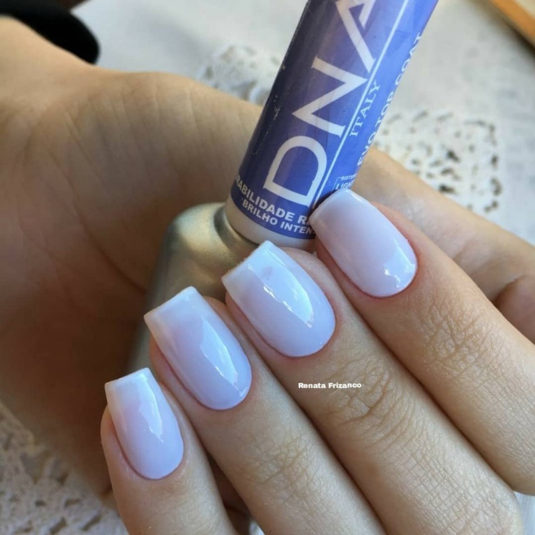 22 Unhas pintadas de branco com combinações de esmaltes