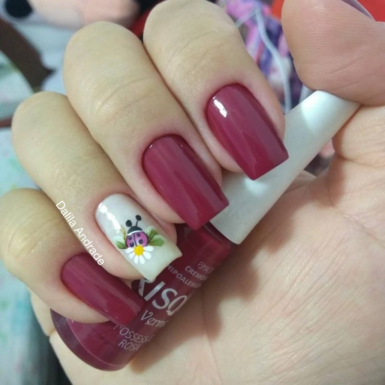 Ideias de Esmaltes e Adesivos para unhas decoradas perfeitas