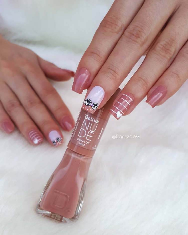 Unhas francesinhas nude