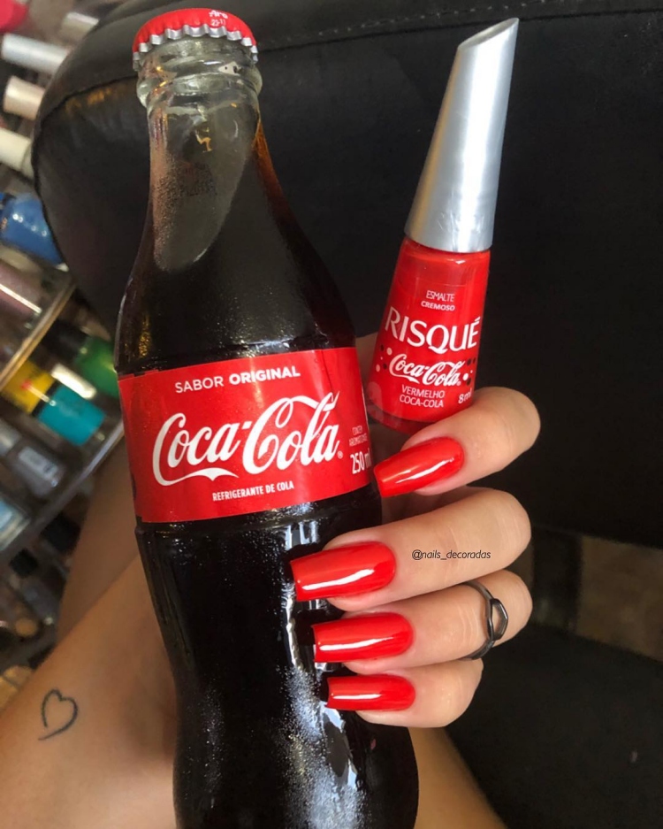 Esmalte Risque Coca Cola